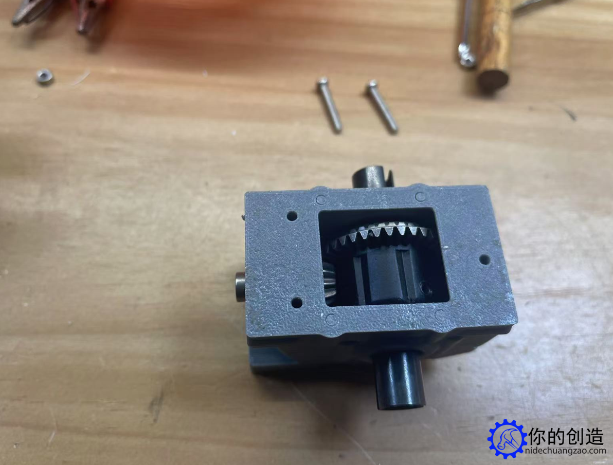 自己制作3D打印1:8越野大脚高速车仿HSP