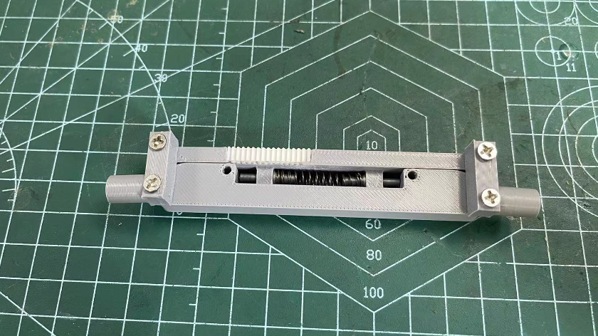 自己动手制作一个金属的带差速器的可转向的遥控玩具车